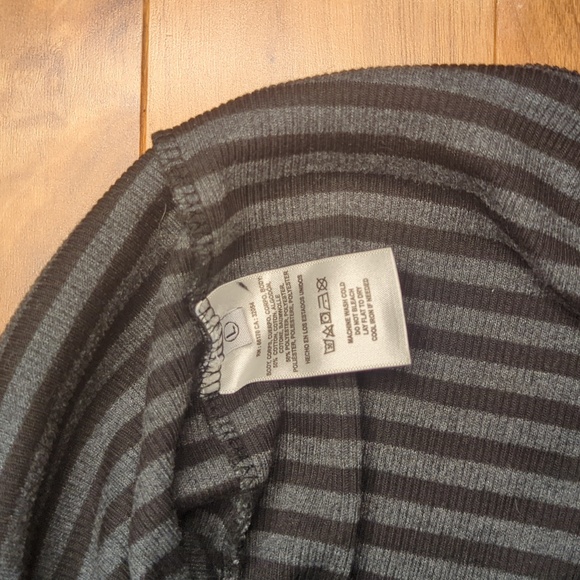 t.la Anthropologie Ruffled Turtleneck Top Dark Gray Stripe - L pristine conditn! - Picture 9 of 9
